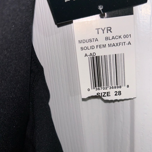 NEW TYR size 28 (9/10) girls black swimsuit - Picture 4 of 6